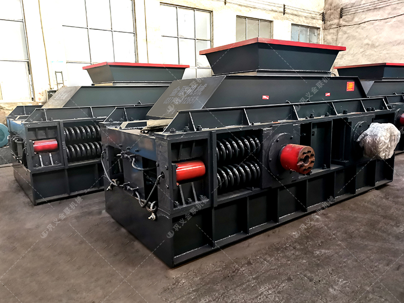 時產100噸瓜米石對輥制砂機多少錢？