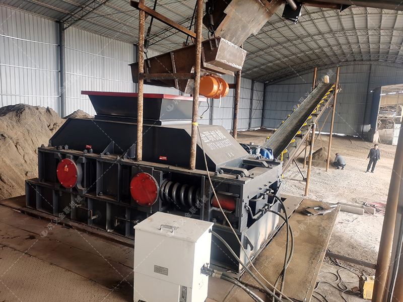 鵝卵石對輥破碎機介紹，為什么選擇金聯(lián)機械？