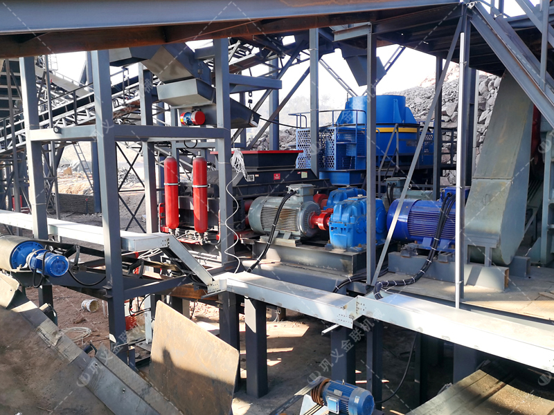 傳統制砂痛點頻出，液壓對輥制砂機提供怎樣的“一站式”解決方案？